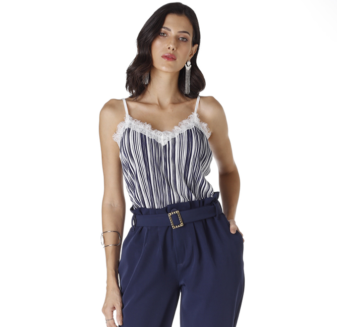 Blusa de alça com renda